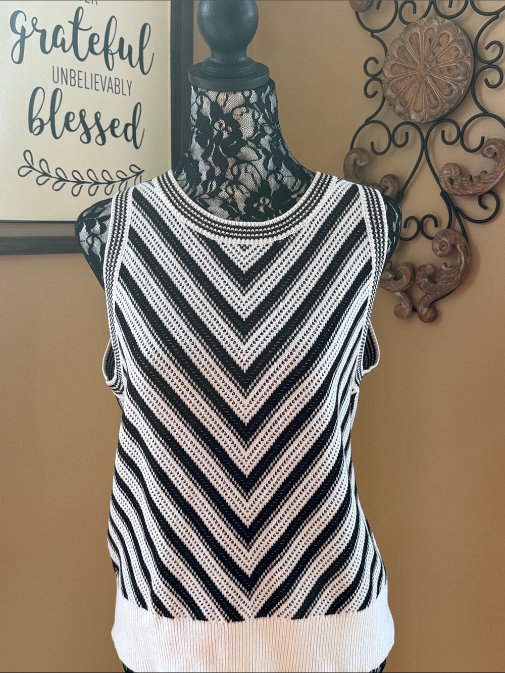 LOFT Black and White Chevron Knit Tank
